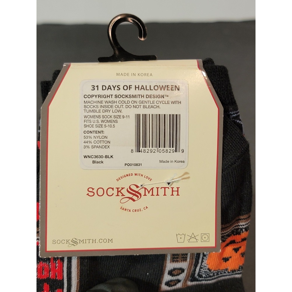 Socksmith VHS Tape Horror Retro Crew Socks Novelty Halloween Women's Size 9-11 - Picture 3 of 5